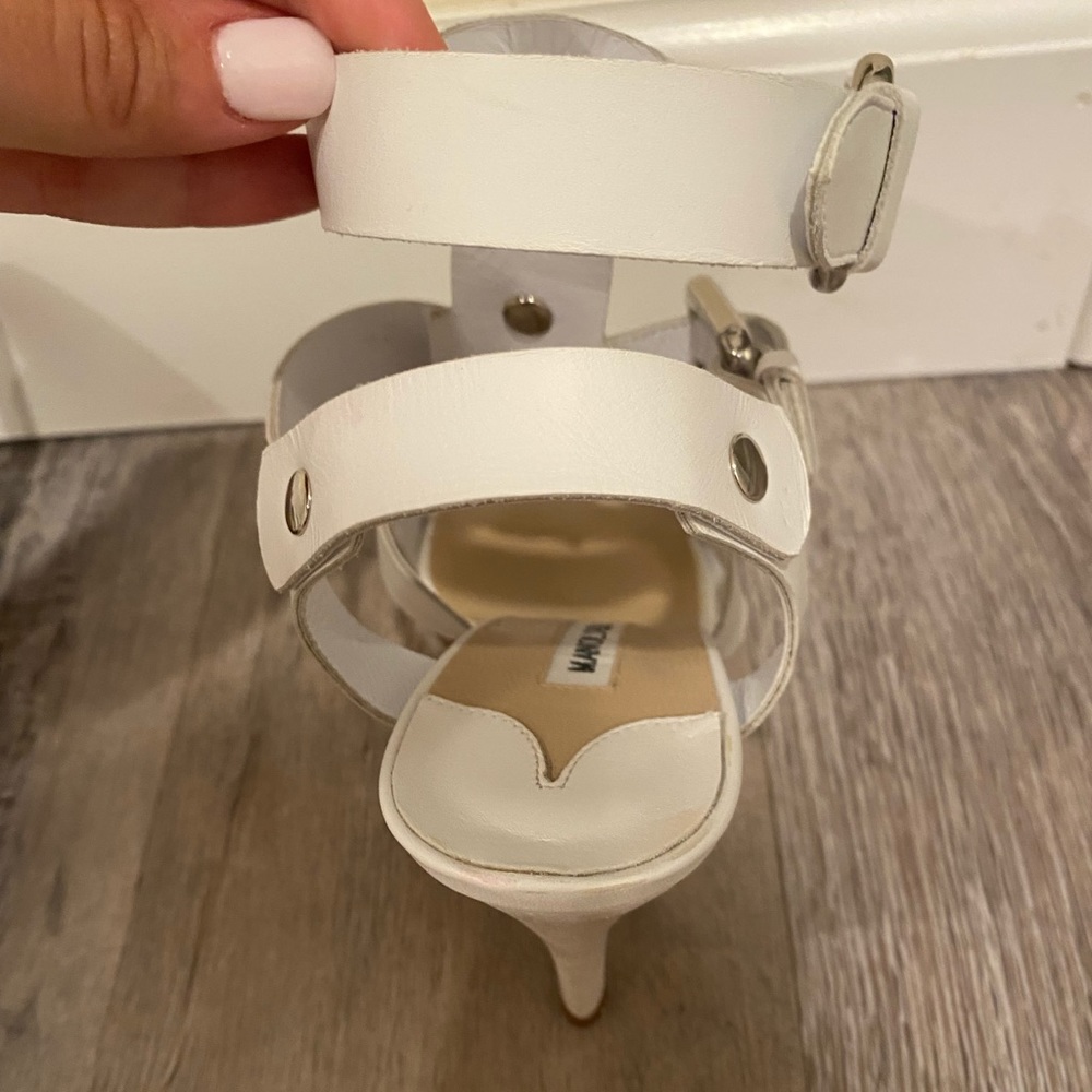 MANOLO BLAHNIK HEELS✨ - Picture 7 of 9